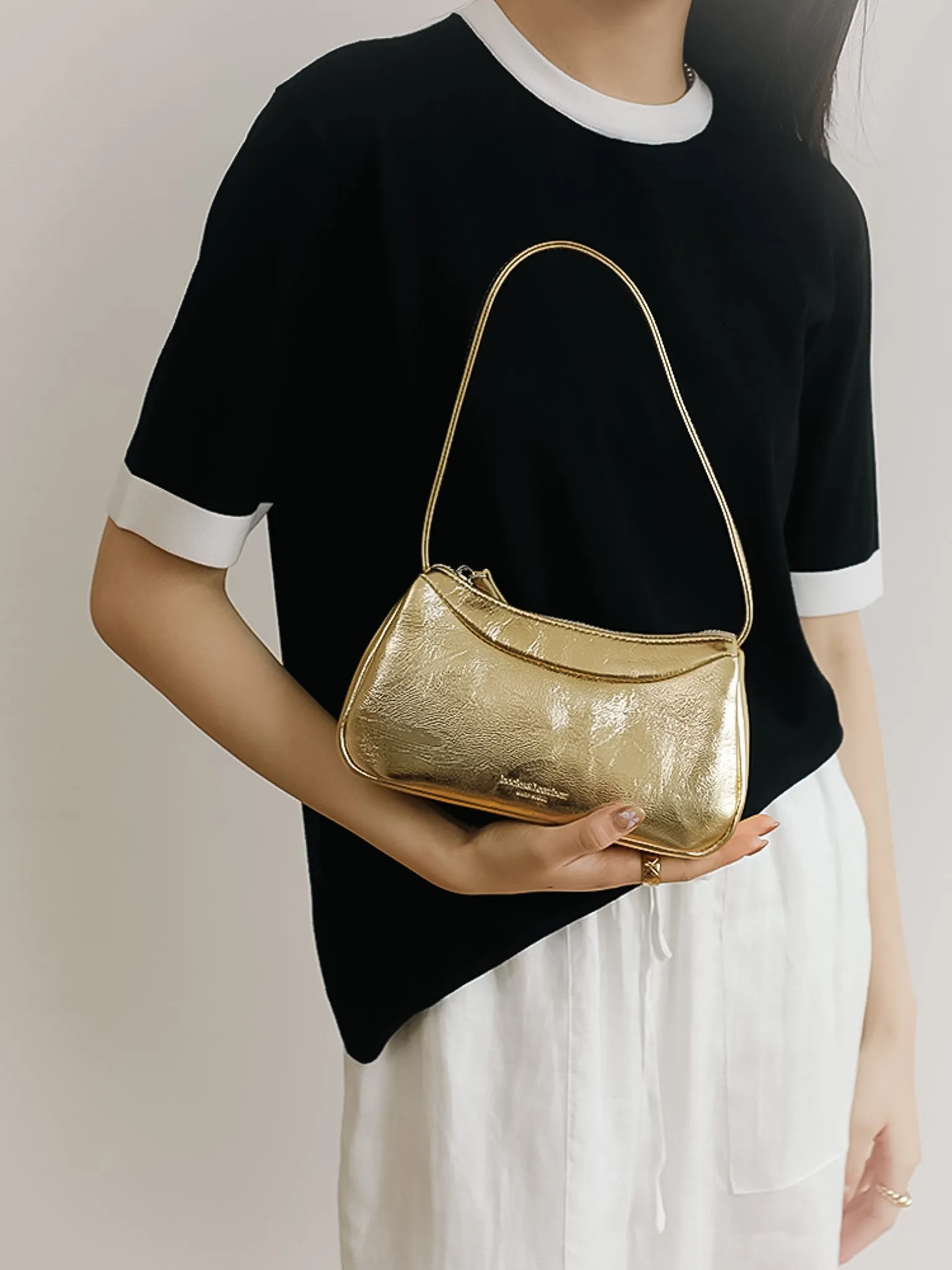 Bucks & Leather - Korean Leather Handbag HOBO Style