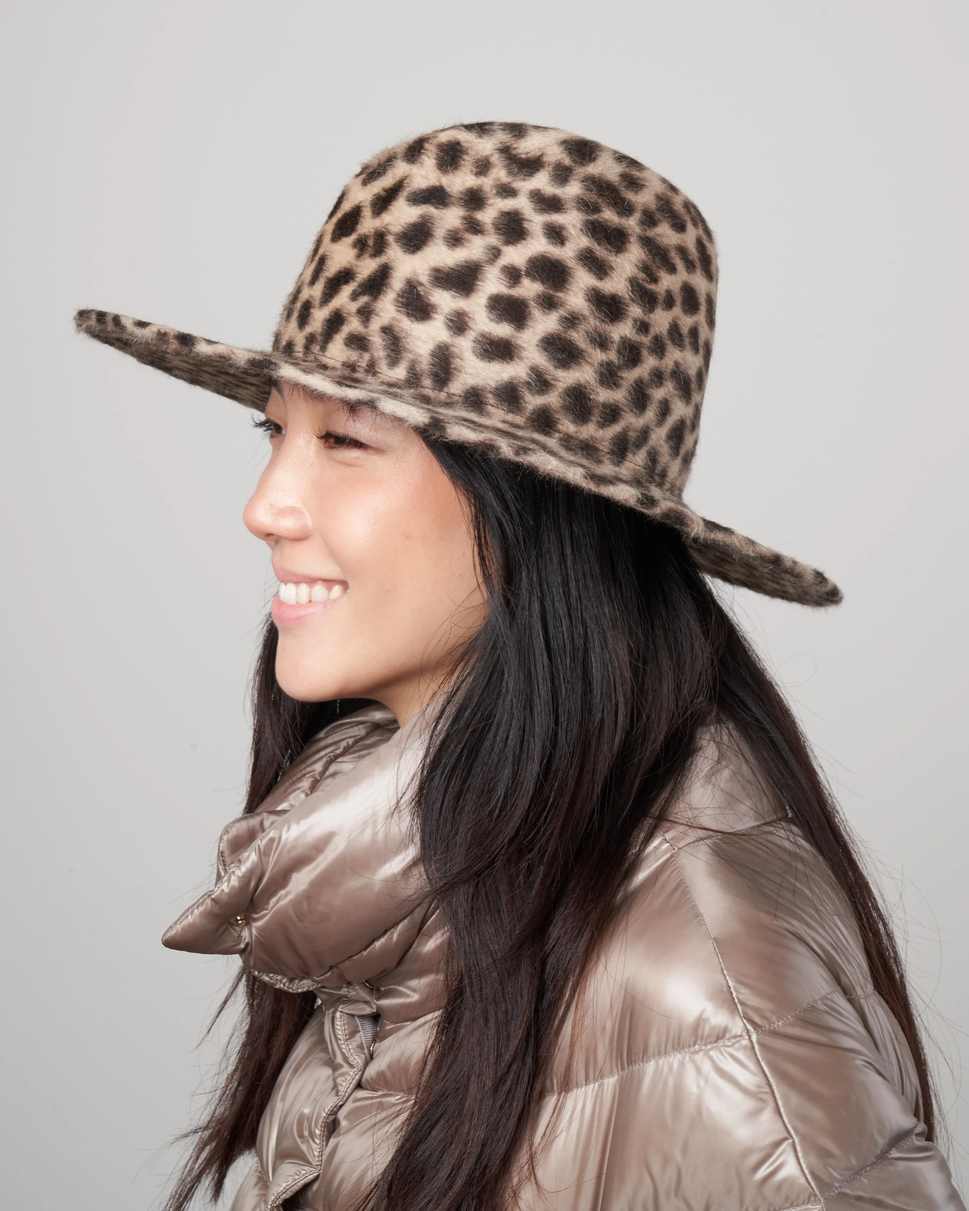 cat fedora - leopard