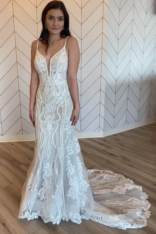 Chic Spaghetti Straps Boho Lace Long Wedding Dress