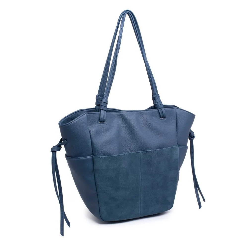 Chloe Hobo