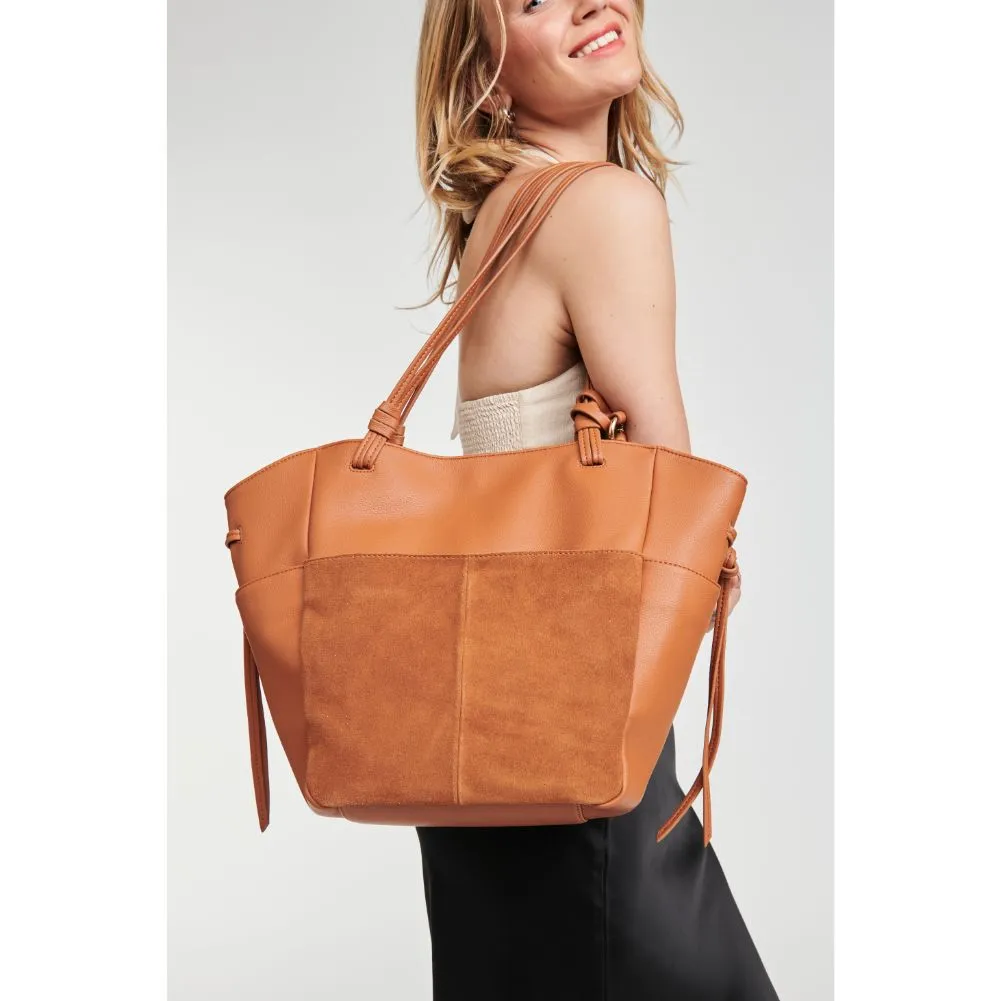 Chloe Hobo