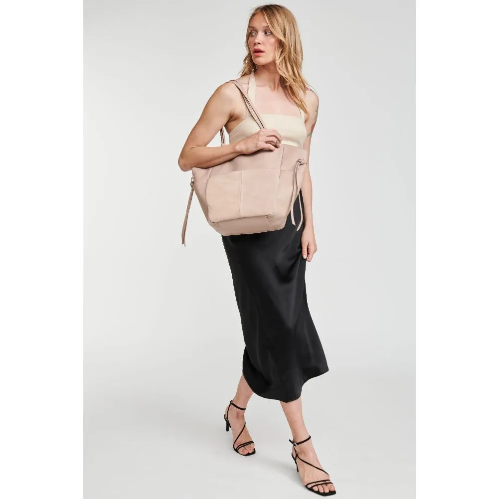 Chloe Hobo