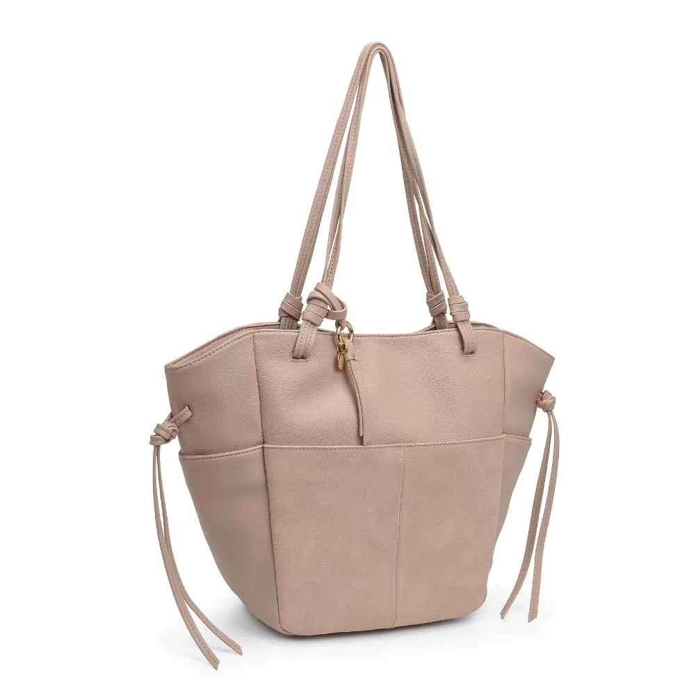 Chloe Hobo