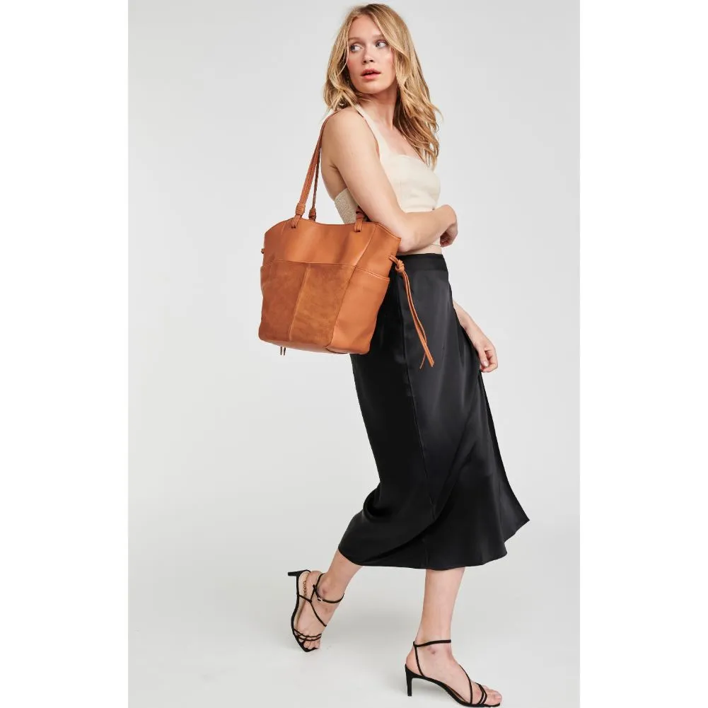 Chloe Hobo