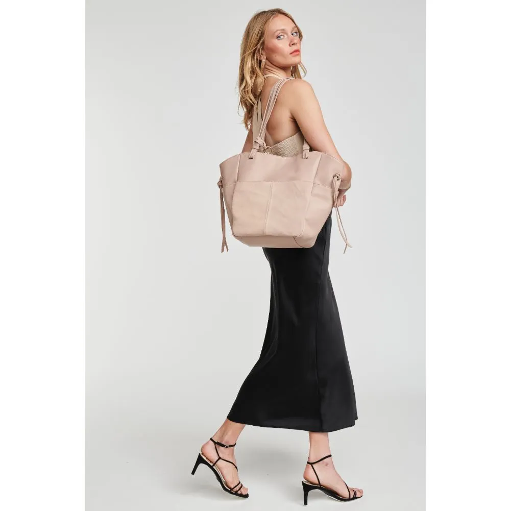 Chloe Hobo