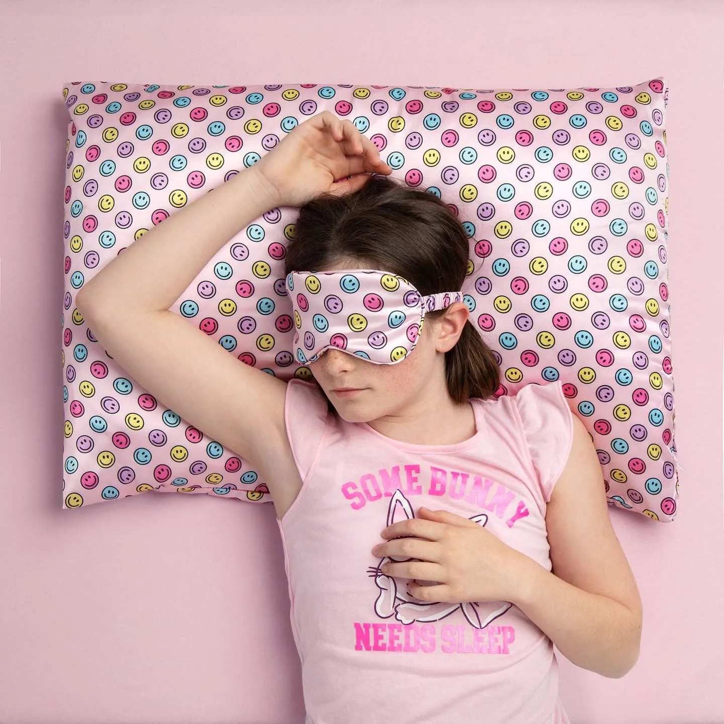 Cosmetic | Karma Smiley Satin PIllowcase- Anti Frizz PIllow Case