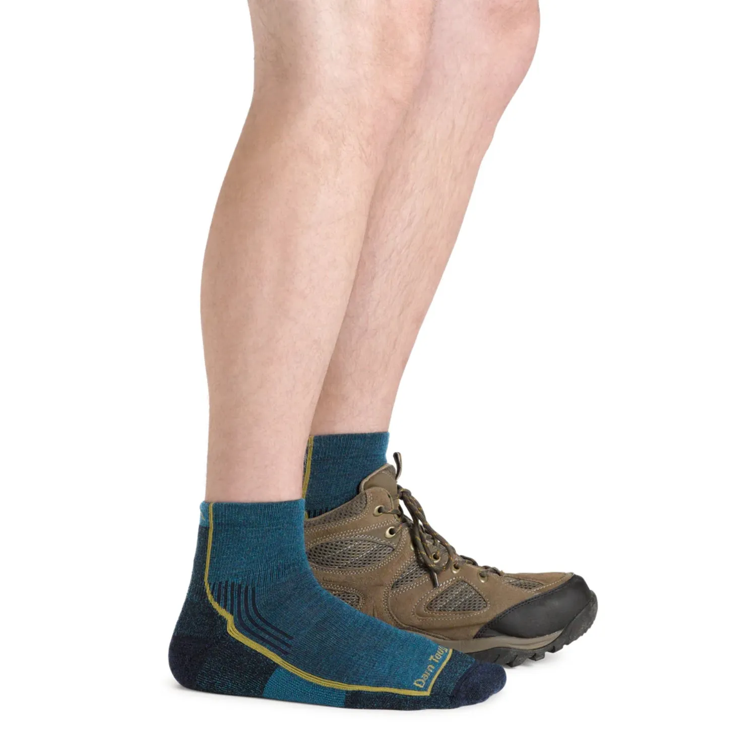 Darn Tough Mens Hiker Quarter Midweight Hiking Sock