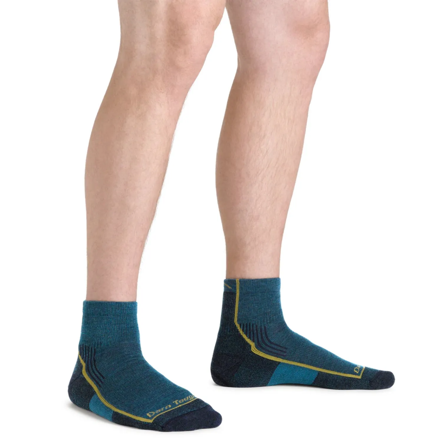 Darn Tough Mens Hiker Quarter Midweight Hiking Sock