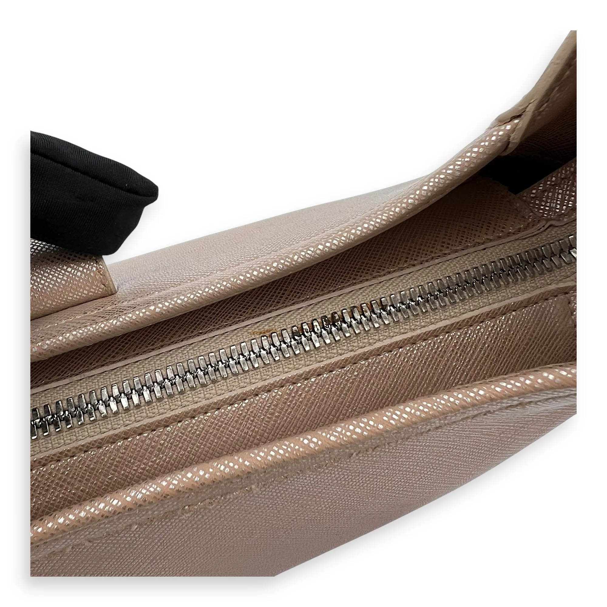 Gancini Hobo Shoulder bag in Saffiano leather, Silver Hardware