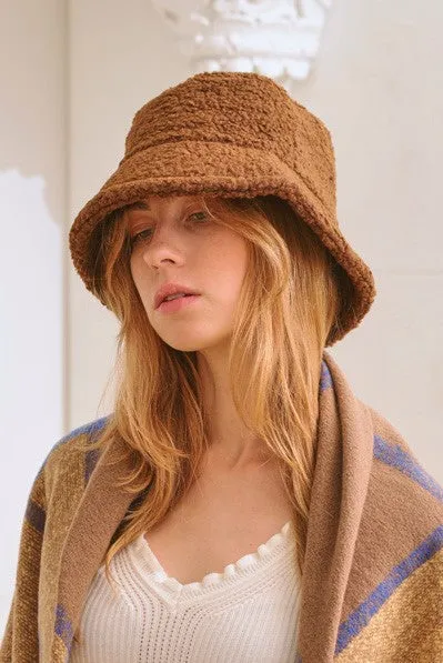 GETTING A FUZZY FEELING BUCKET HAT