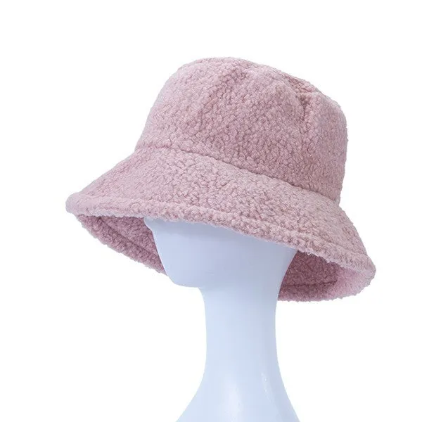 GETTING A FUZZY FEELING BUCKET HAT
