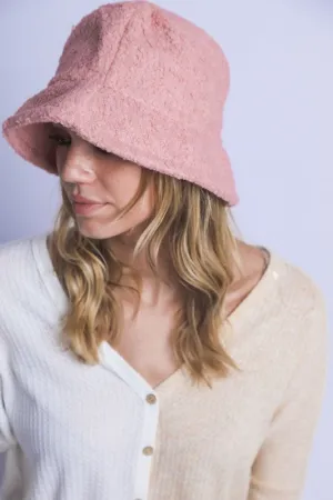 GETTING A FUZZY FEELING BUCKET HAT