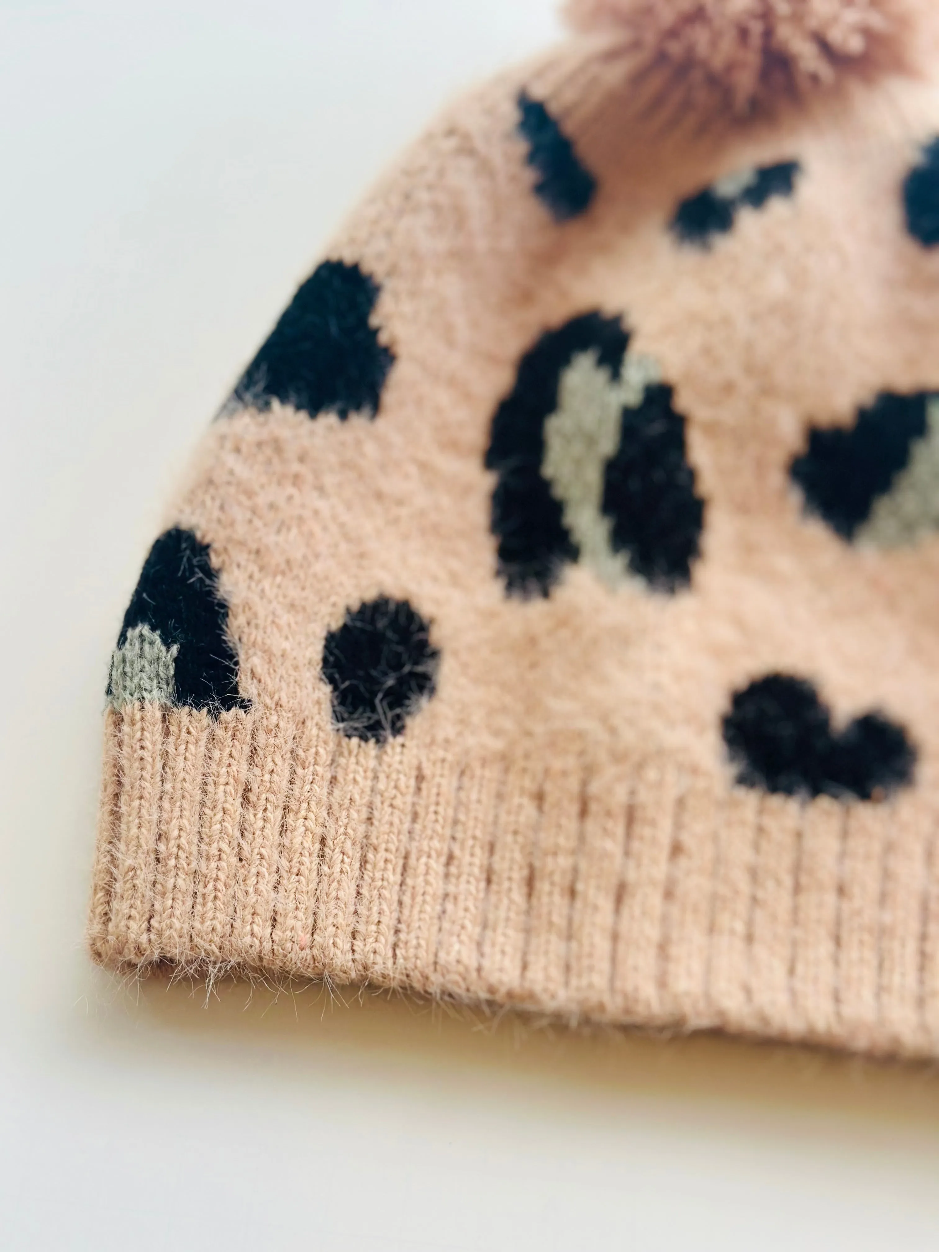 H55 FUZZY LEOPARD BEANIE