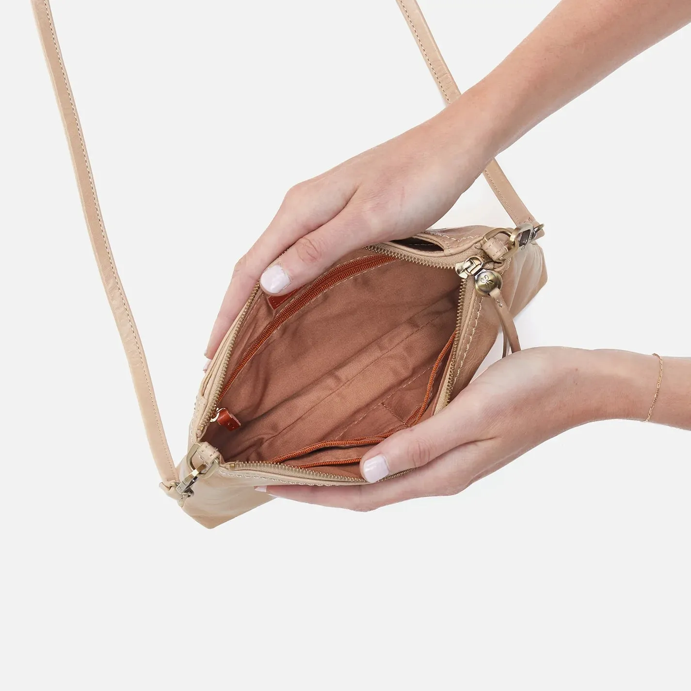 Hobo Darcy Crossbody