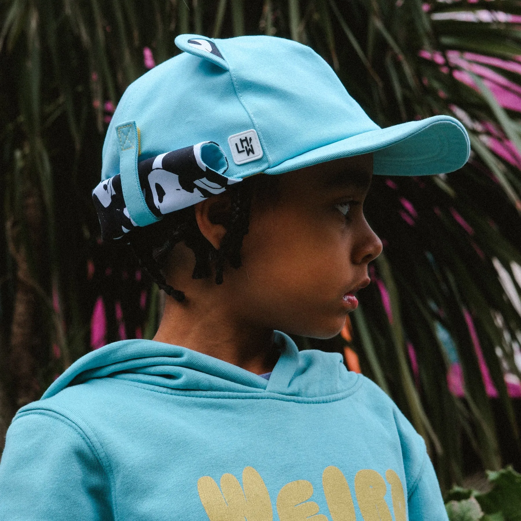 Kids Cub hat with neck flap: Pale Blue