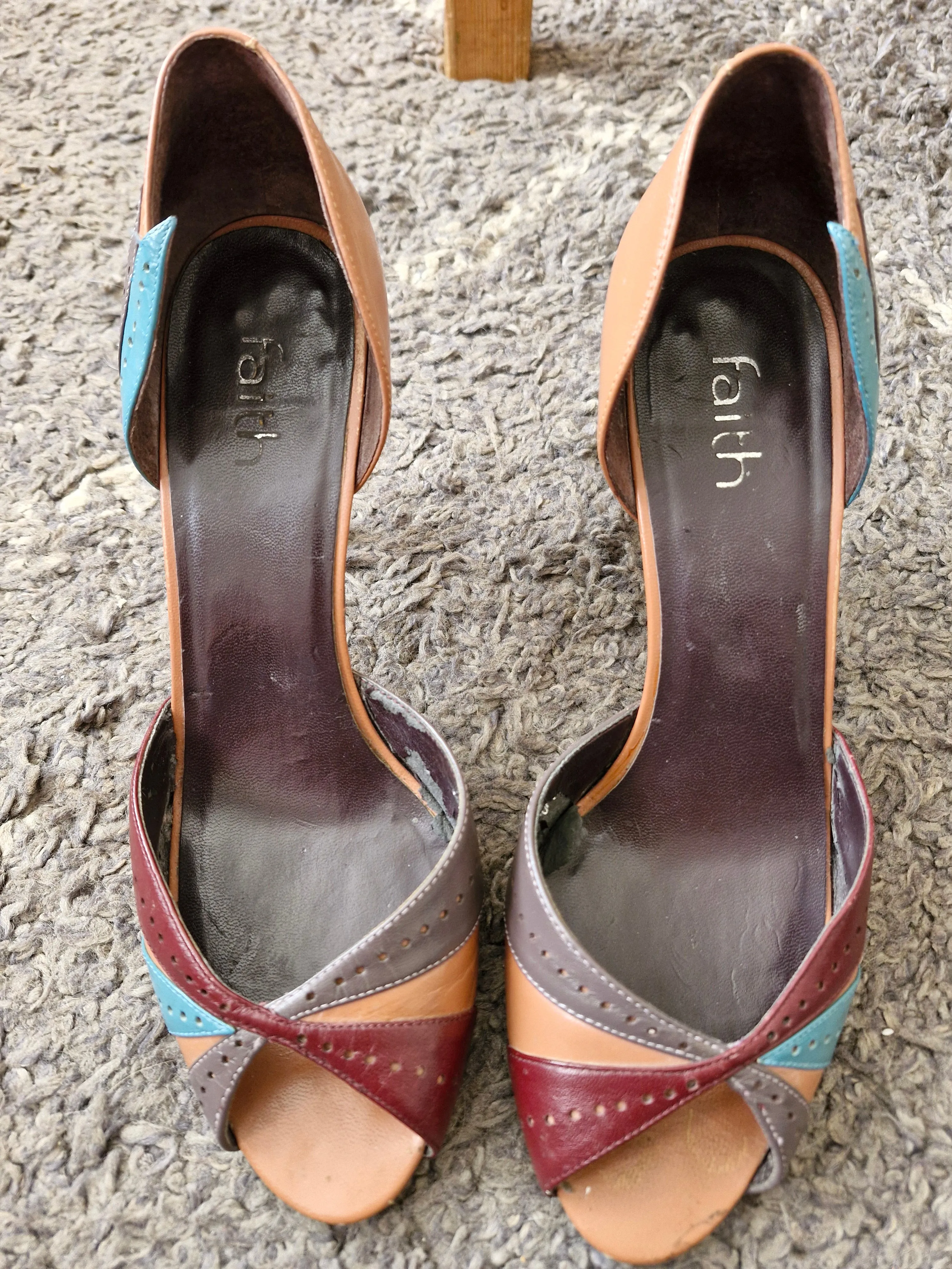 Leather Faith Cutaway Heels / Heavily Worn