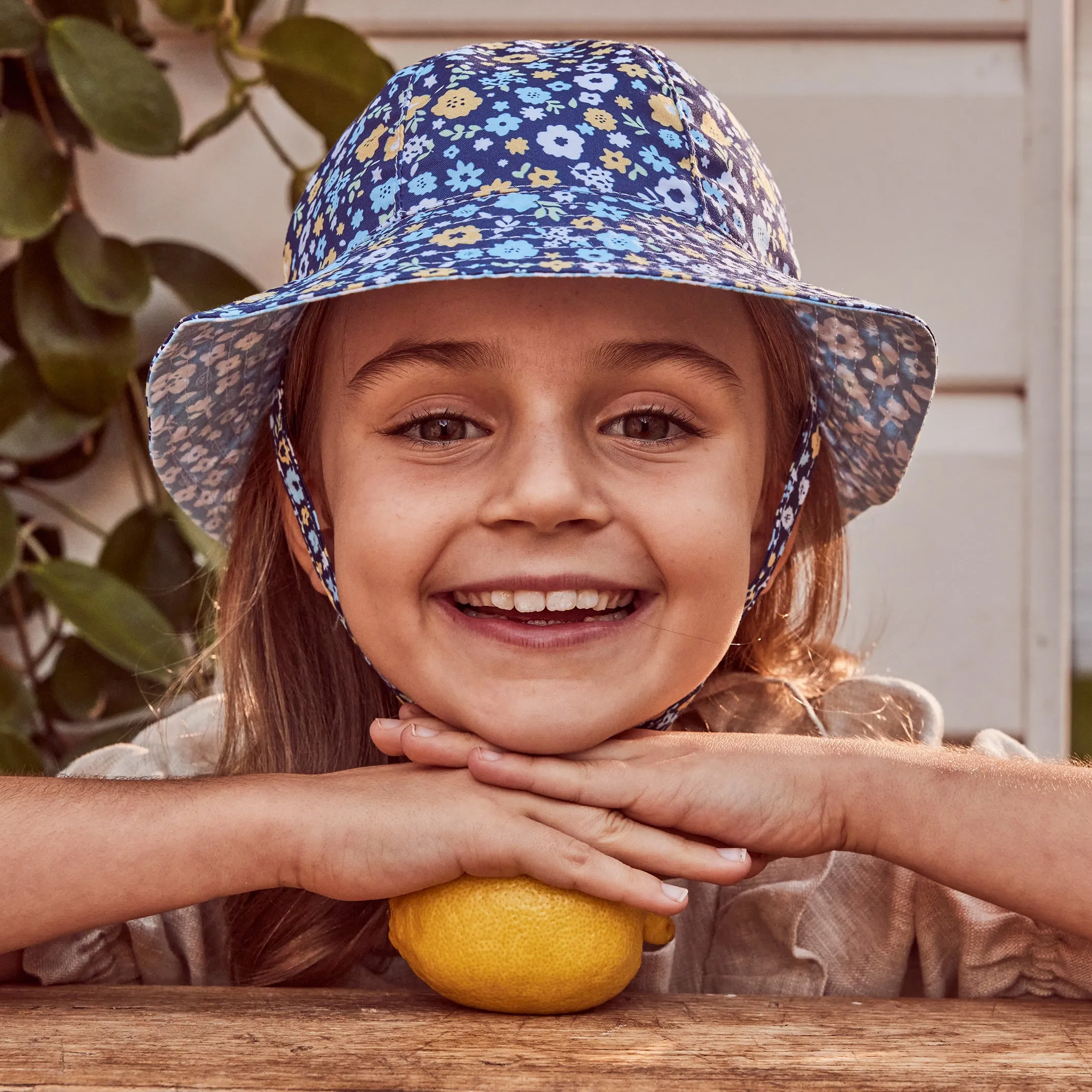 Levi Bucket Hat - Blue Flower