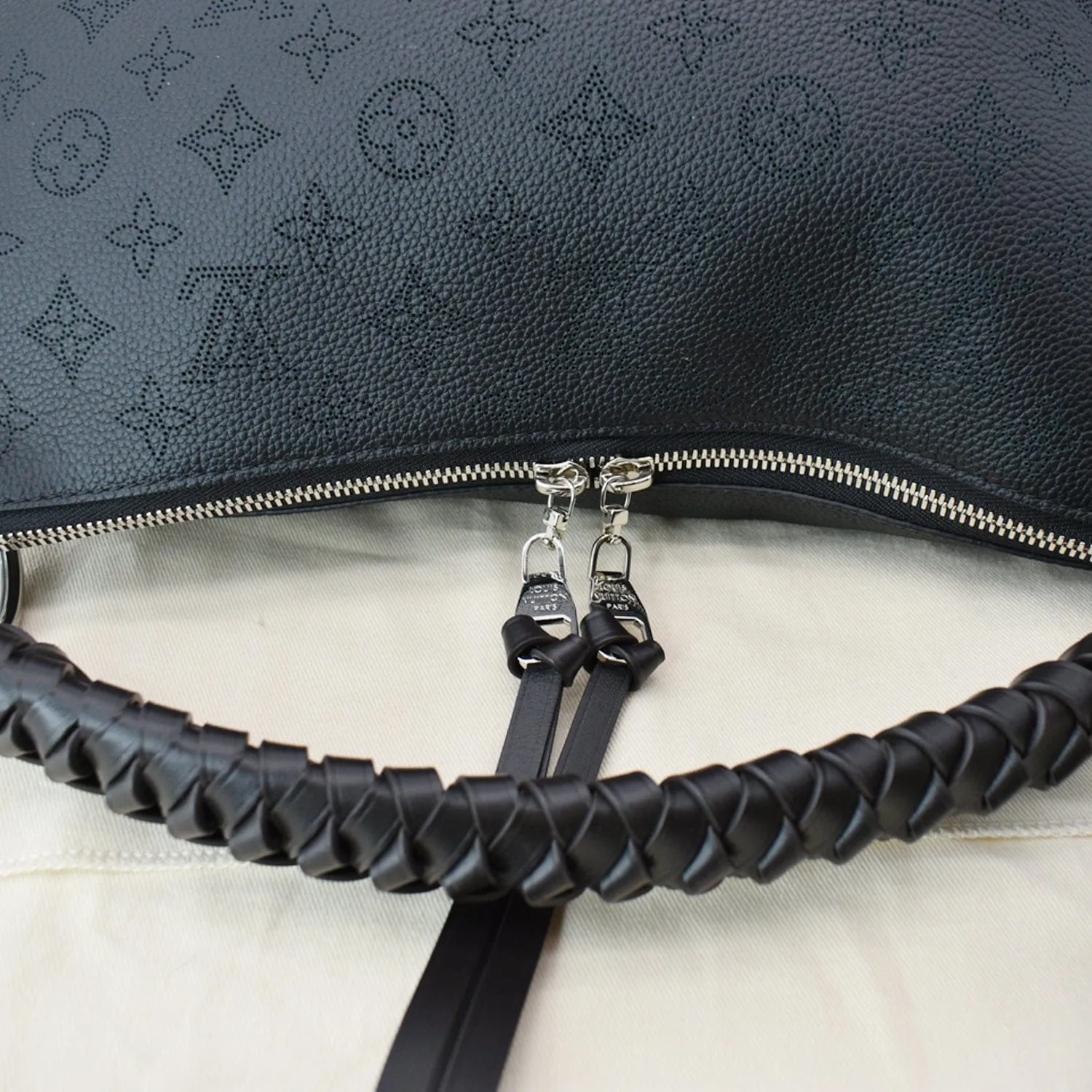 LOUIS VUITTON Beaubourg Mahina Leather Hobo Shoulder Bag Black