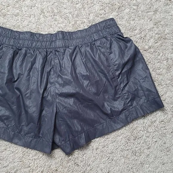 (P) Cap body fit Women short sport hiking running gym 2 pocket sz S rare black