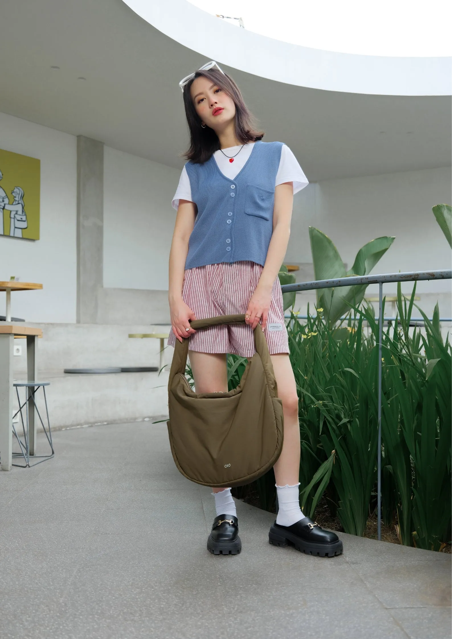 POSH SLOUCHY HOBO IN KHAKI