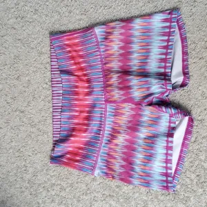 Prana Women short hiking running gym sport training sz L colorful