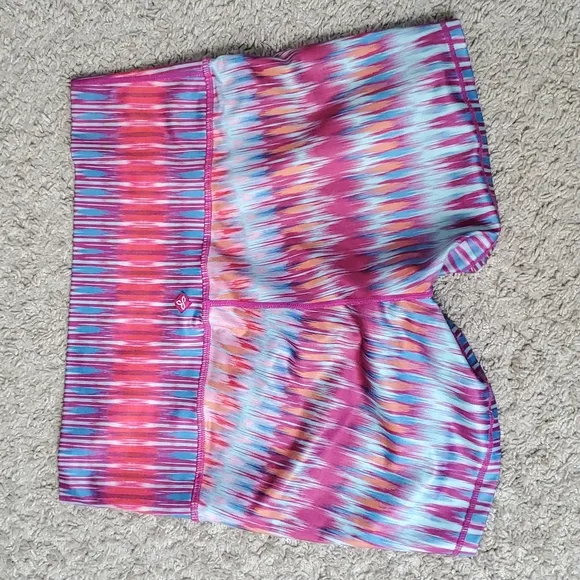 Prana Women short hiking running gym sport training sz L colorful