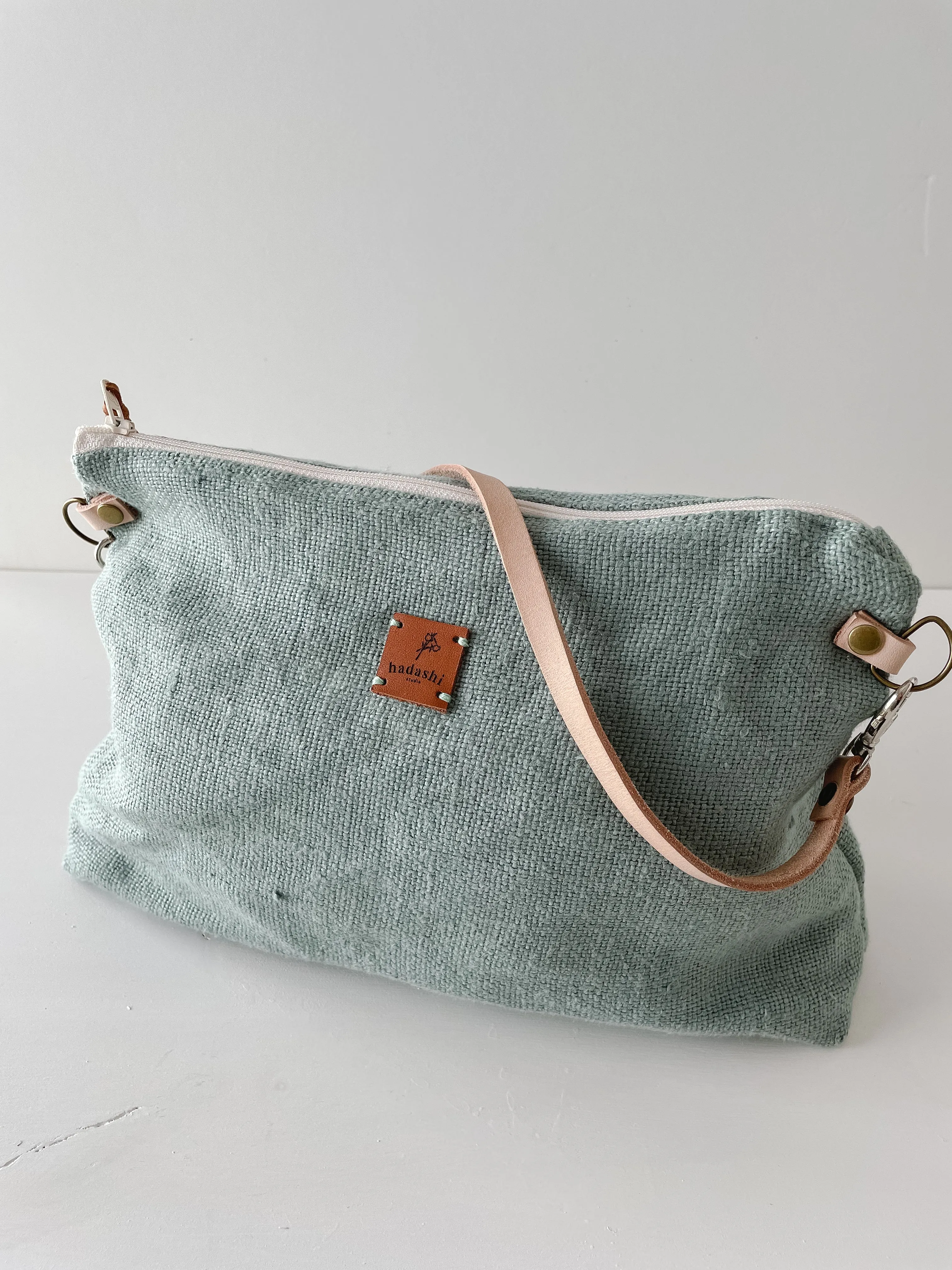 Slouchy pouch: green