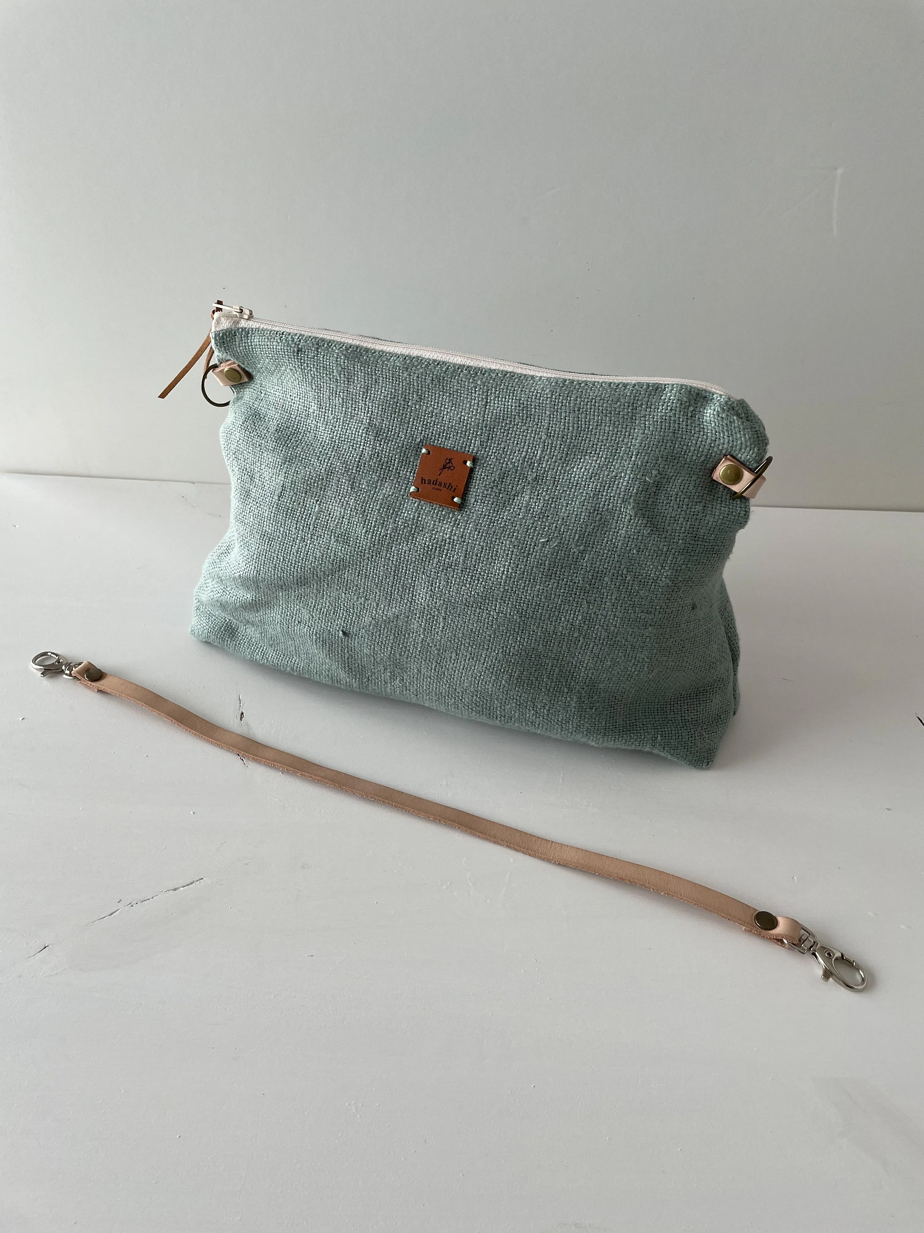 Slouchy pouch: green