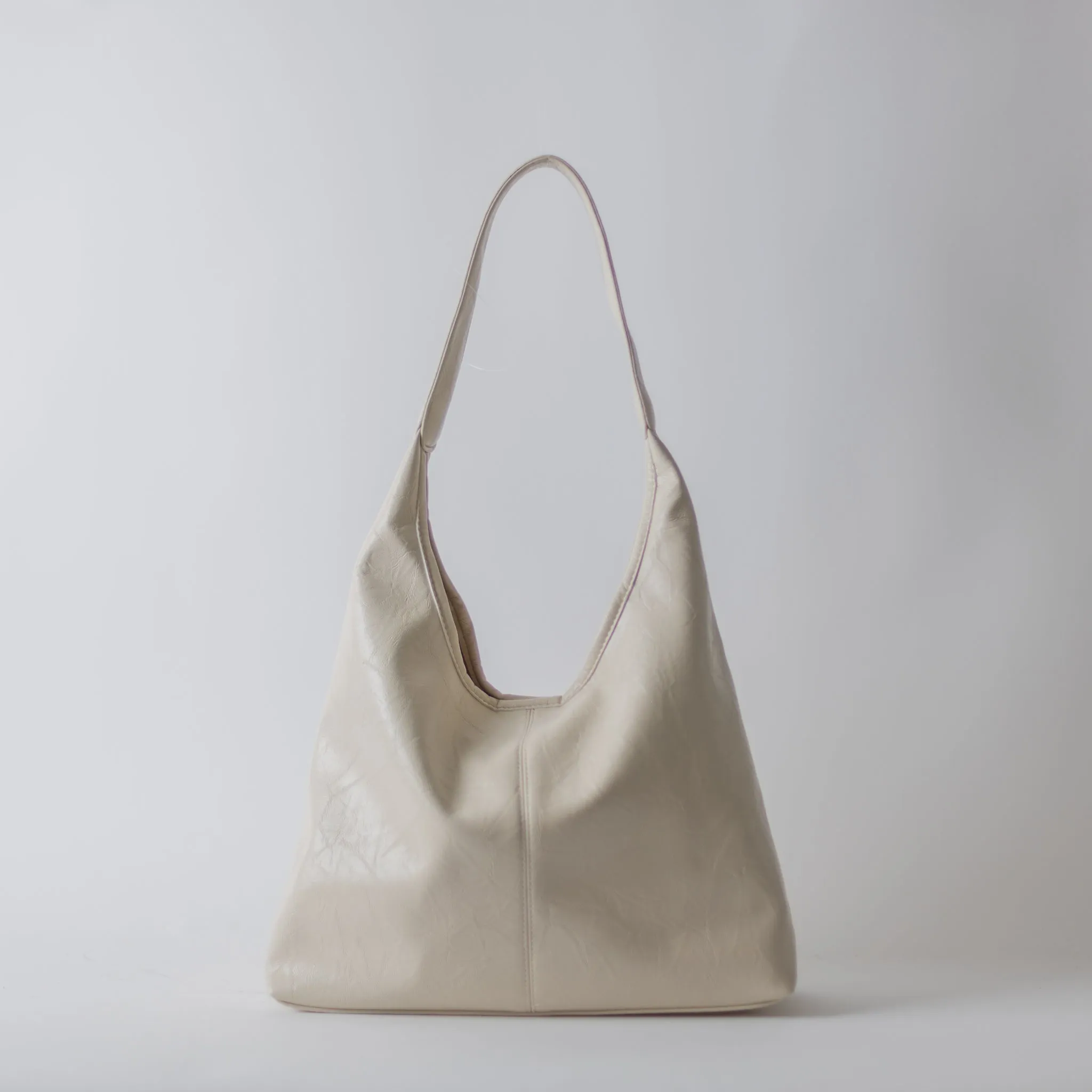 SOFT VEGAN CREAM HOBO